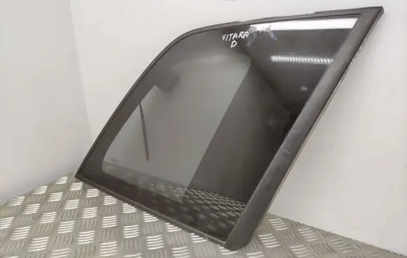 Suzuki Grand Vitara II Rear side window