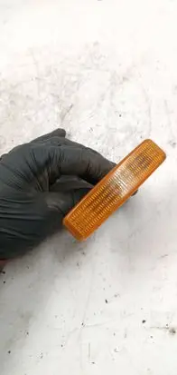 Front fender indicator light
