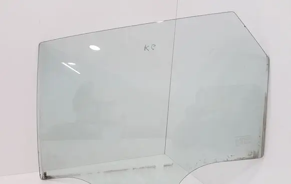 Mazda 3 I Rear door window glass