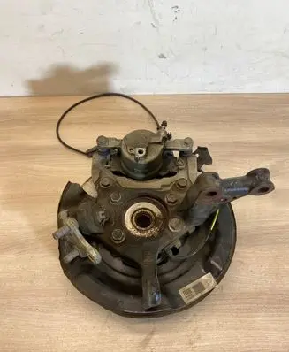 Toyota Auris E180 Front wheel hub