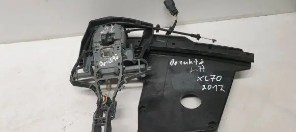 Volvo XC70 Front door lock 30661072 983049103