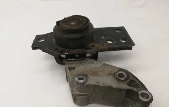 Nissan X-Trail T31 Engine mount bracket F6036100