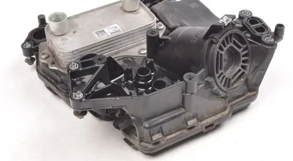 BMW i4 Engine oil radiator 8844179