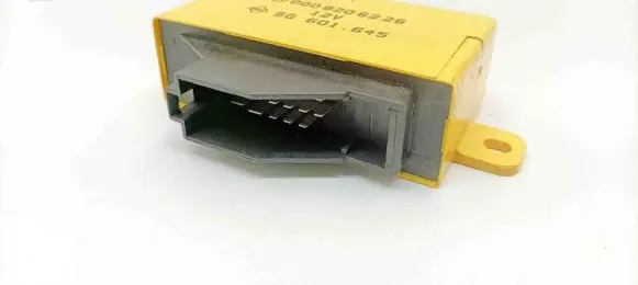 Mercedes-Benz SL R129 Seat heating relay 0008206226