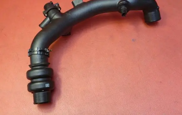 Ford Kuga II Air intake hose/pipe JT4E9U465AA