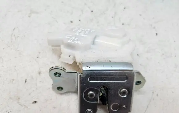 Mitsubishi Eclipse Cross Tailgate/trunk/boot lock/catch/latch