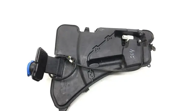 BMW 5 G30 G31 G38 Windshield washer fluid reservoir/tank 10543512 7377035