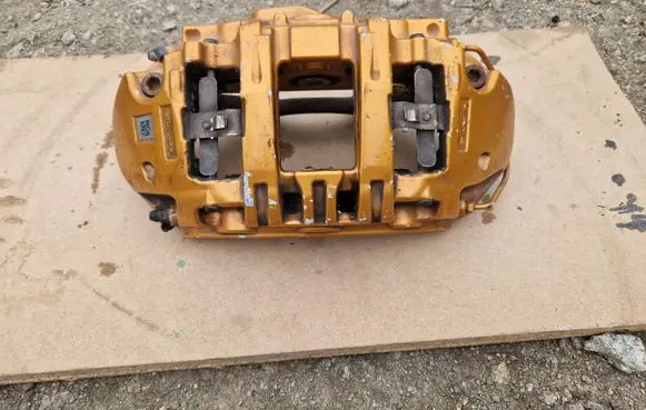Mercedes-Benz E W212 Front brake caliper a2124219798