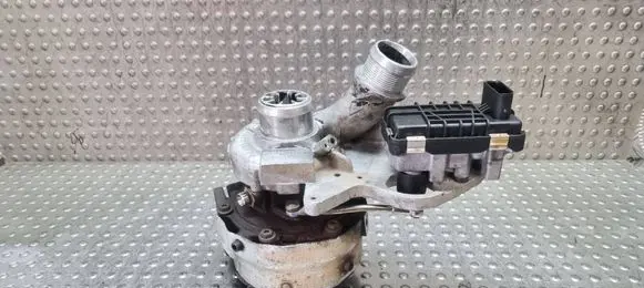 Audi Q7 4L Turbo S18031560 057145874D