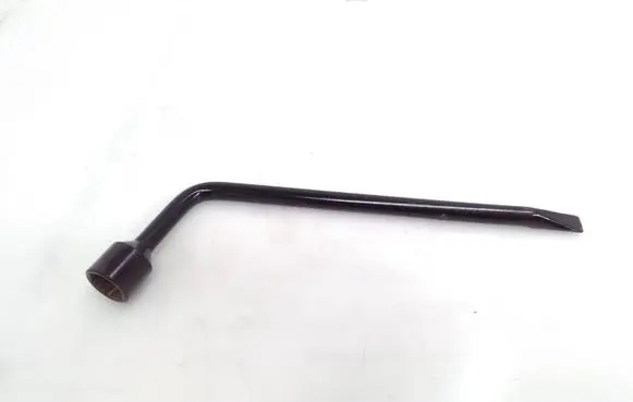 Toyota Avensis T270 Wheel nut wrench 