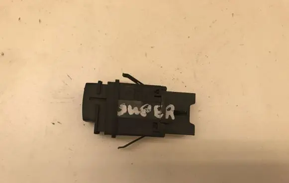 Skoda Superb B5 (3U) Windscreen/window heater switch 3U0959621A