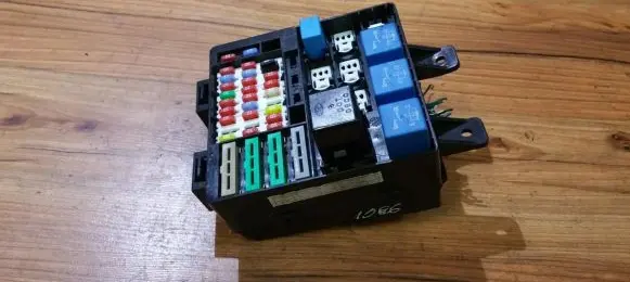 Hyundai Matrix Fuse box set 910071770 6627141