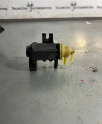 Audi A1 Turbo solenoid valve 1K0906627B 28021 4011464A
