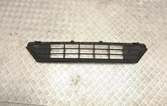 Volvo XC40 Front bumper lower grill 32136098