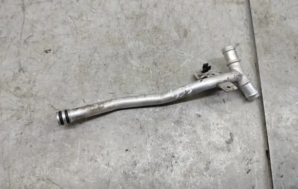 Porsche Panamera (970) Engine coolant pipe/hose 94610606921