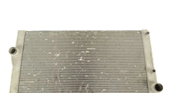 BMW 5 F10 F11 Coolant radiator 8MK376755371