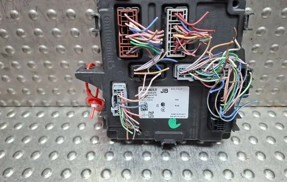 Renault Megane E-Tech Central body control module S26312696 284B24055R A3C05764107