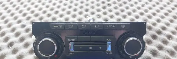 Skoda Yeti (5L) Climate control unit 3T0907044CD