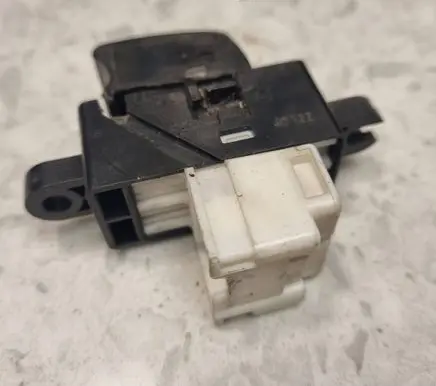 Nissan X-Trail T30 Electric window control switch