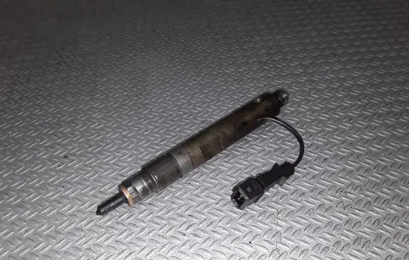Fuel injector