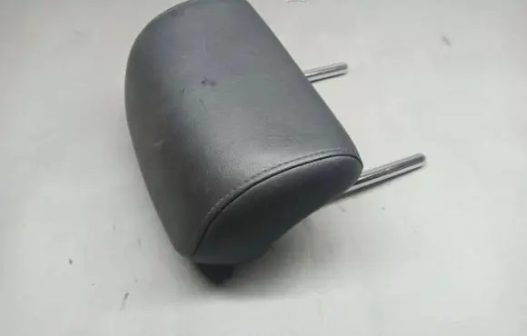 Skoda Yeti (5L) Rear seat headrest 