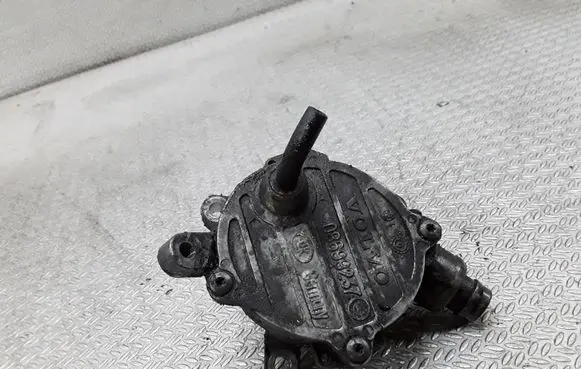 Volvo S60 Vacuum pump 08699237