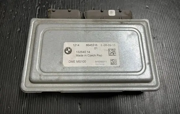 BMW i3 Engine control unit/module 8645316 5WD00011