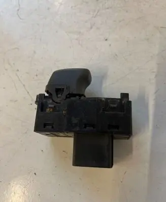 Volvo V70 Electric window control switch 9472275 02W042