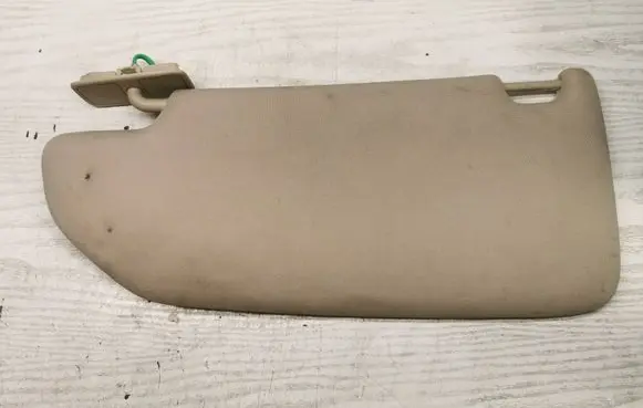 Volvo V70 Sun visor