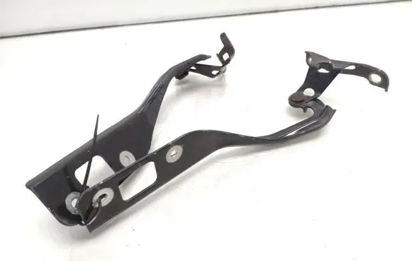 Engine bonnet/hood hinges