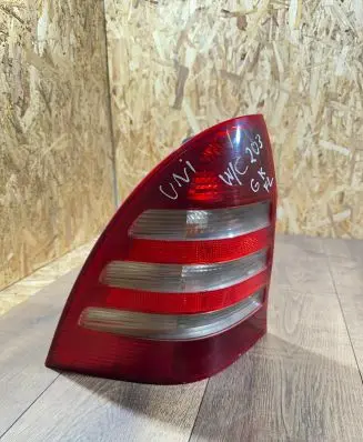 Mercedes-Benz C W203 Rear/tail lights