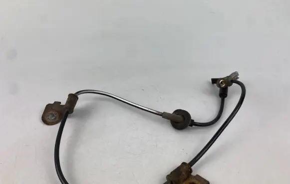 Subaru Legacy ABS brake wheel speed sensor 27540AG10