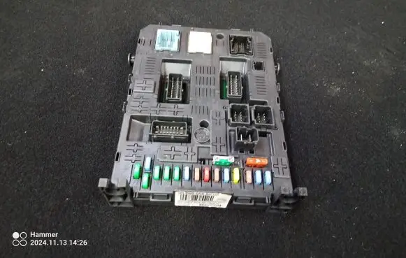 Citroen C3 Fuse box set 9666895680