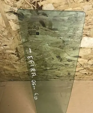 Opel Zafira B Rear vent window glass 013132381