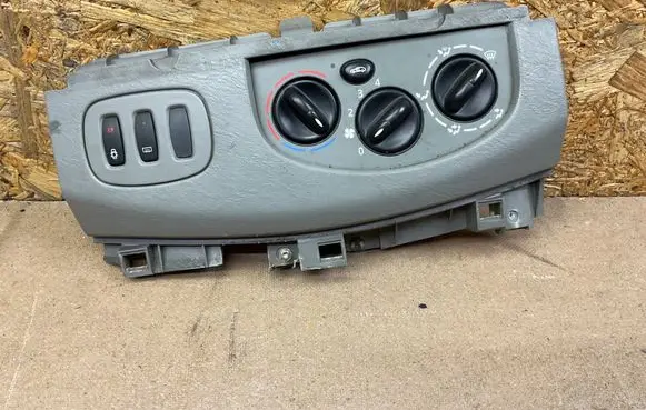 Renault Trafic II (X83) Climate control unit 8200004603 R6136S440 91165788