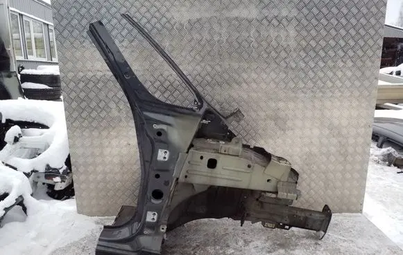 Fiat 500L Front quarter panel 