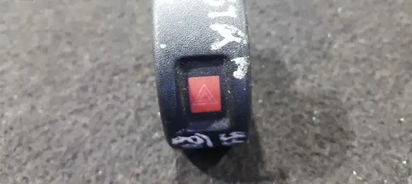 Opel Astra G Hazard light switch 09131728