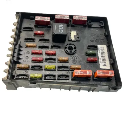 Volkswagen PASSAT B6 Fuse module 3C0937125 63592777