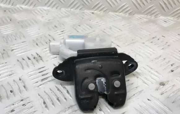 Renault Kadjar Tailgate lock latch 