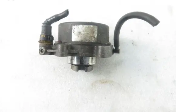 Opel Astra H Vacuum pump
