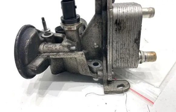 Ford Mondeo MK V Oil filter mounting bracket 9807594380