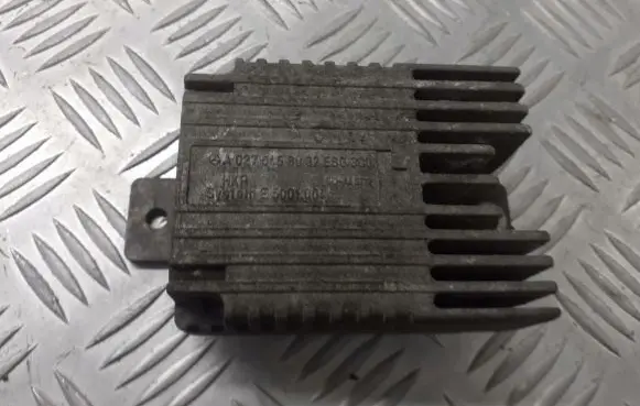 Mercedes-Benz A W168 Coolant fan relay A0275458032
