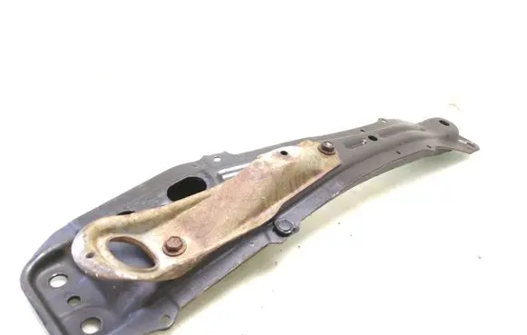 Toyota Avensis T250 Engine mounting bracket T1860123B