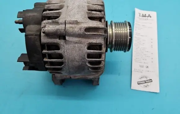 Renault Megane III Generator/alternator 231000027R IMPRK1504154