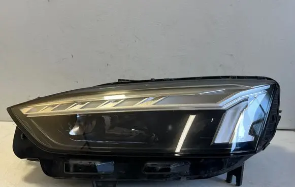 Audi A5 Headlight/headlamp 8W6941039A