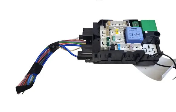 Peugeot 508 Fuse module 9665492680 018014781