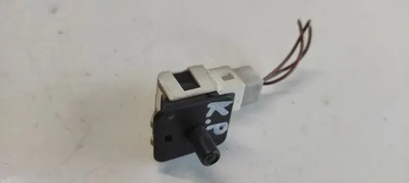 Mercedes-Benz E W210 Front door sensor 2028209410 30011501