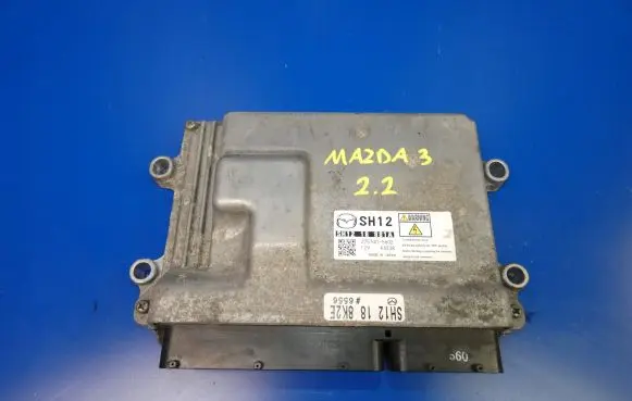 Mazda 3 II Engine control unit/module SH1218881A