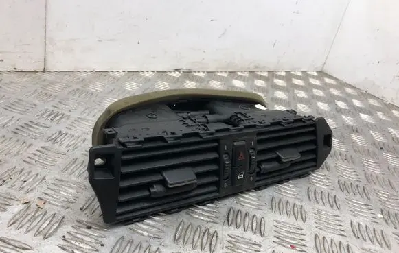 BMW 5 E60 E61 Dash center air vent grill 6910734 141218 7009275