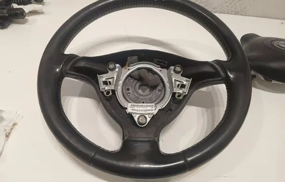 Skoda Fabia Mk1 (6Y) Steering wheel 1J0419091 C3022XFB XFB617300361